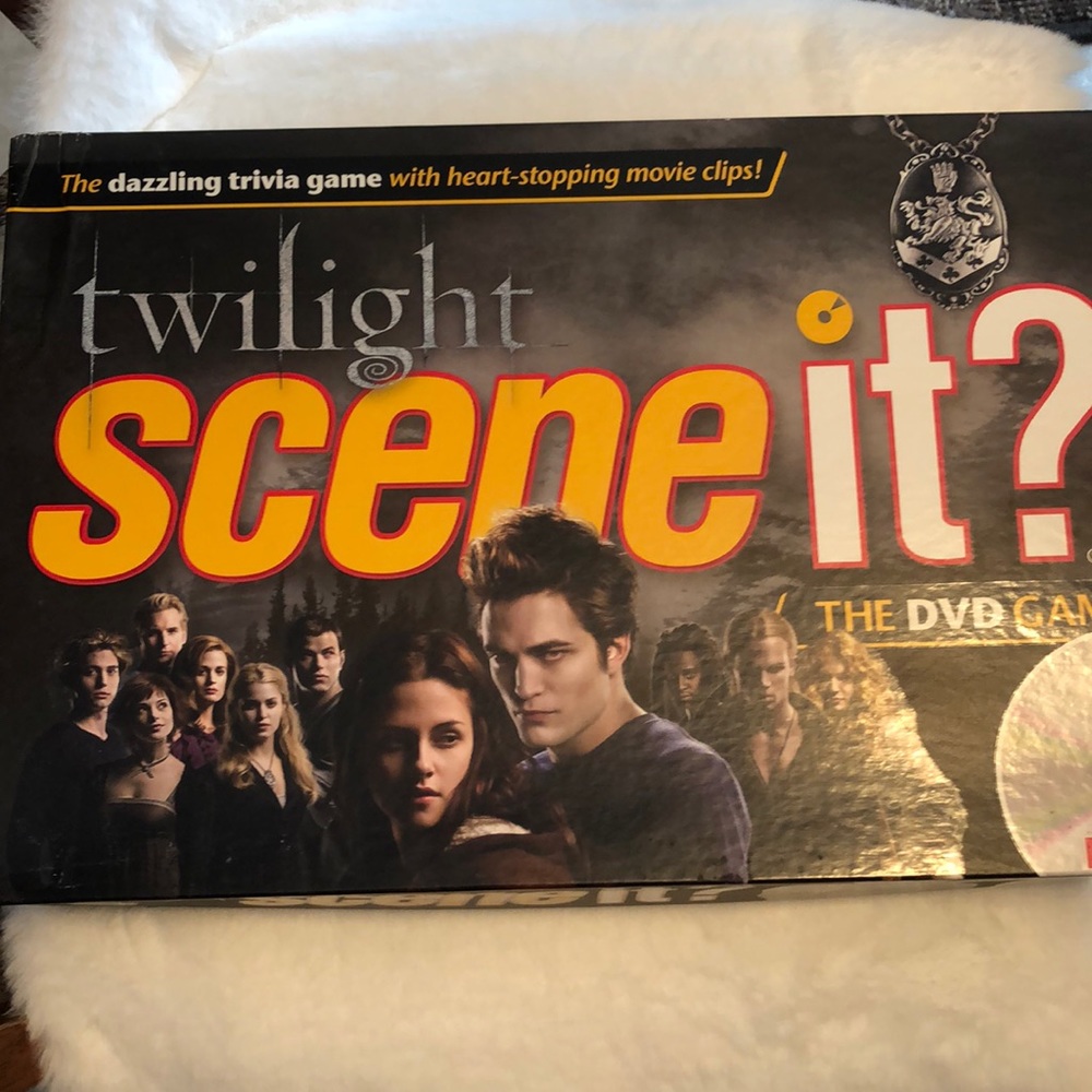 TWILIGHT SCENE IT THE DVD GAME